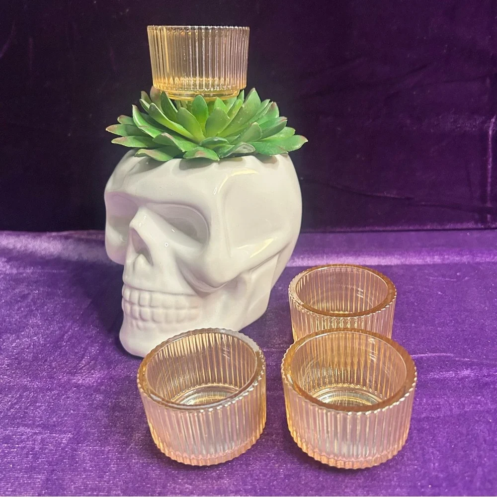 ‼️SOLD‼️ Set of Four Ribbed Glass Tea Light Candle Holders - Picture 4 of 10